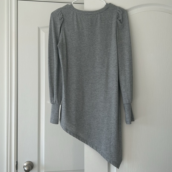 Asymmetrical Vince Camuto Sweater - Picture 2 of 3